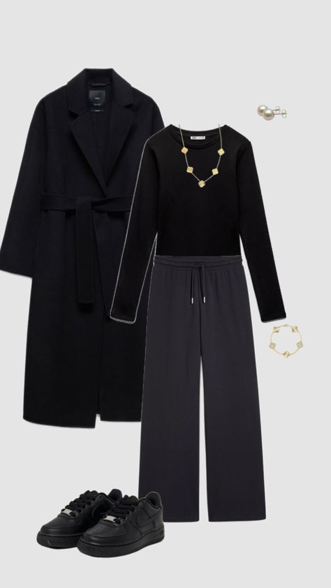 #zaradrip#zara#airforce#ootd#outfitinspo#outfit#fullblack#vancleef Outfit Pantalon Noir, Outfit Pantalon, Air Force, Ootd, Zara, Outfit Inspo