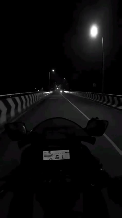 Late Night Bike Rides Snapchat, Driving Motorcycle At Night, R15 Status, R15 Night Ride, Bike Snapchat Stories Night, R15 V3 Video, Motor Ride Night, Bike Travel Videos, Night Car Ride Aesthetic Videos