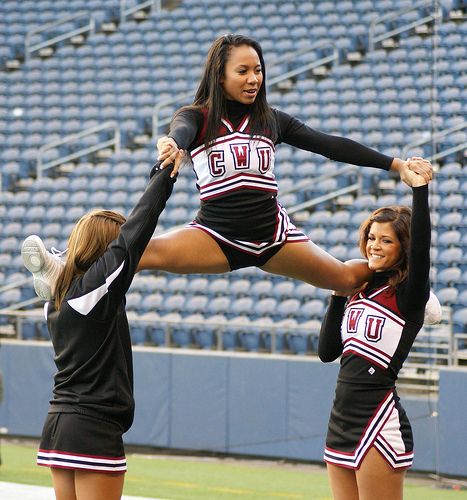 3 Person Cheer Stunts Easy, 3 Person Cheer Poses, 3 Person Stunts Cheerleading, 3 Person Dance Lifts, 3 Person Cheer Stunts, 3 Person Stunts, Easy Stunts, Stunts Cheer, Acro Stunts