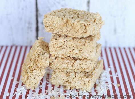 Check out these delicious Coconut Rice Krispie Treats that are sure to please. Easy and delicious recipe. Coconut Rice Krispie Treats, Pom Pom Cake, Finger Desserts, Monday Funday, Krispie Treats Recipe, Coconut Rice, Crispy Treats, Rice Krispie Treats, Rice Krispie