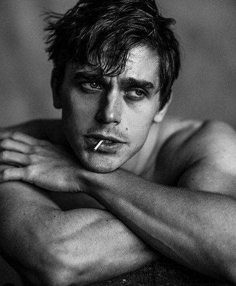 Queer Fashion Guys, Calvin Klein Shoot, Damon Baker, Antoni Porowski, Male Portrait Poses, Boy Brow, Queer Eye, Mario Testino, Queer Fashion