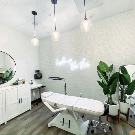 Solo Esthetician Room, Spa Room Ideas Estheticians, Solo Esthetician, Hydraulic Bed, Spa Room Ideas, Salon Suite Decor, Massage Room Design, Massage Room Decor, Waxing Room