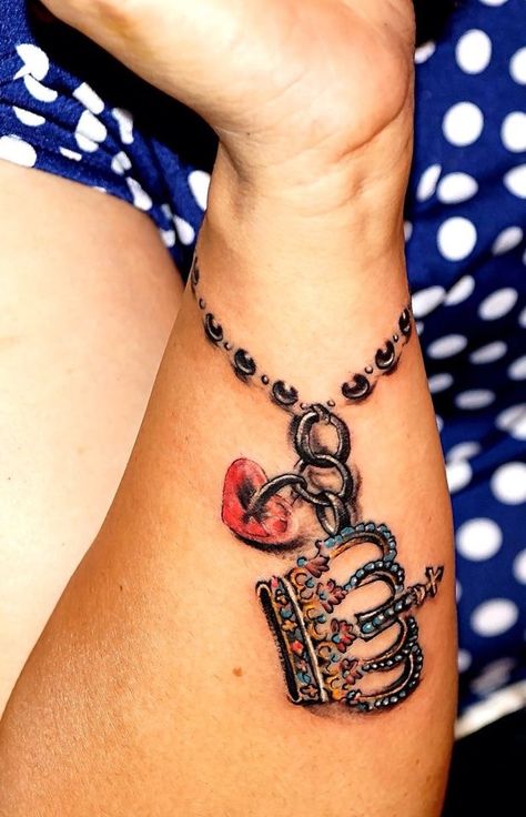 Crown Wrist Tattoo, Crown Tattoos For Women, Rose Tattoos For Women, Hand Tattoos For Girls, Pretty Hand Tattoos, Anklet Tattoos, Pretty Tattoos For Women, Tattoos For Black Skin, Gorgeous Tattoos