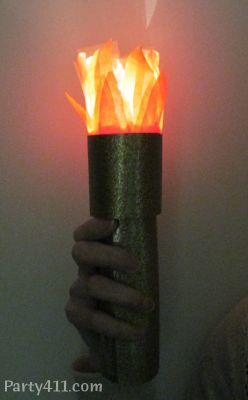 Mod torch 5 Fake Torch Diy, Diy Torch Prop, Diy Torches, Torch Decoration, Diy Torch, Camp Olympics, Olympic Symbol, Flashlight Craft, Torches Diy