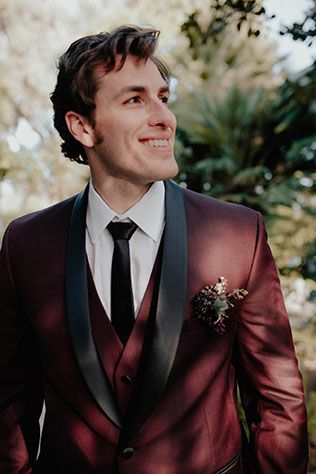 Modern and Romantic Jewel Toned Inspiration | Artfully Wed Wedding Blog Wedding Motif Color, Fantasy Wedding Theme, Enaura Bridal, Burgundy Wedding Colors, Wedding Motifs, Jewel Wedding, Preowned Wedding Dresses, Wedding Kiss, August Wedding