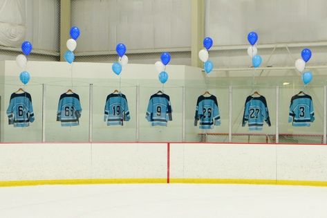 Hockey Senior Night, Ice Hockey Rules, Hockey Banquet, Senior Banquet, Hockey Game Outfit, Coaches Gifts, Hockey Photos, Hockey Crafts, Hockey Posters