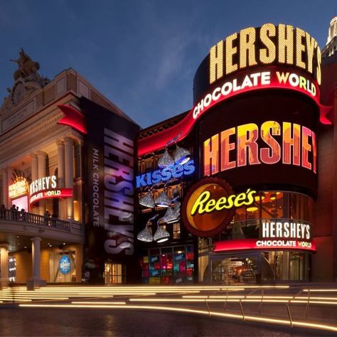 Sweet Experiences - HERSHEY’S CHOCOLATE WORLD Attraction Las Vegas Hershey Factory, Las Vegas Attractions, Vegas Attractions, Hershey Park, New York Hotels, Chocolate World, Hershey Chocolate, Vegas Trip, Las Vegas Trip