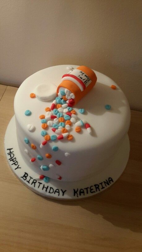 So many pills! Pharmacy Cake Ideas, Pharmacy Party, Pharmacy Cake, Medical Cake, 19 Birthday, Bottle Cake, 21st Birthday Cakes, Sprinkle Cake, Baby Birthday Cakes