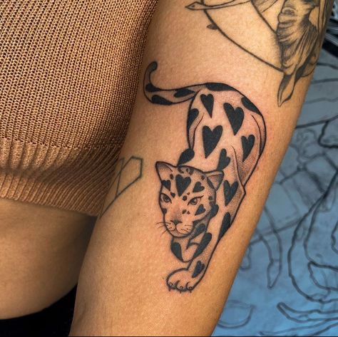 Tattoo Leopard, Above Elbow Tattoo, Cheetah Tattoo, Jaguar Tattoo, Leopard Tattoos, Elbow Tattoos, Love Tattoo, Full Body Tattoo, Knee Tattoo