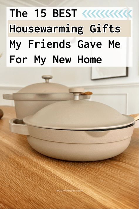 The 15 BEST Housewarming Gifts My Friends Gave Me For My New Home Cute Housewarming Gifts, New Home Owner Gift Basket, Simple Housewarming Gift, Gifts For First Time Home Owners, Housewarming Gifts Ideas, House Warming Gifts For Friend, House Warming Gift Ideas For Friend, Gift For House Warming New Homes, New Home Gift Ideas Diy