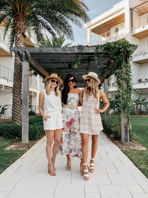 This week I’m finally sharing my Rosemary Beach recap from our trip to 30A. I’ve been to the 30A area once before, but we stayed at a friends beach house so didn’t explore the area too much. That’s why I was so excited to go back for this trip. Beach Outfit Ideas, Beach Week, Beach Cafe, Dallas Fashion, Rosemary Beach, Beach Outfits, White Romper, V Neck Tops, Beach Pictures