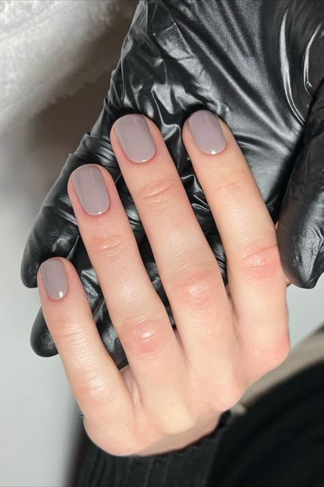 Gray Nails Ideas, Gray Nail Designs, Pink Try, Gelish Nail Colours, Grey Gel Nails, Gray Nail, Grey Nail Designs, Milky Nails, Plain Nails