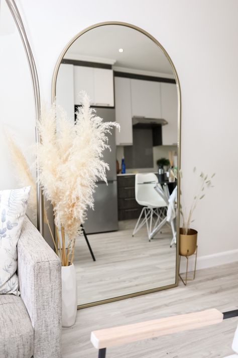 Big Mirror On Wall, Big Mirror In Living Room, Living Room Empty, Minimalistic Apartment, Arch Mirrors, Big Mirrors, Mirror Bedroom Decor, Simple Bedroom Decor, Simple Living Room Decor