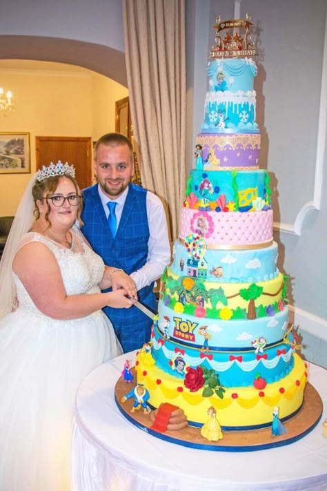 Kue Disney, Disney Themed Wedding, Disney Themed Cakes, Elaborate Cakes, Disney Wedding Cake, Disney Birthday Cakes, Disney Wedding Theme, Velvet Wedding, Recipe Cake