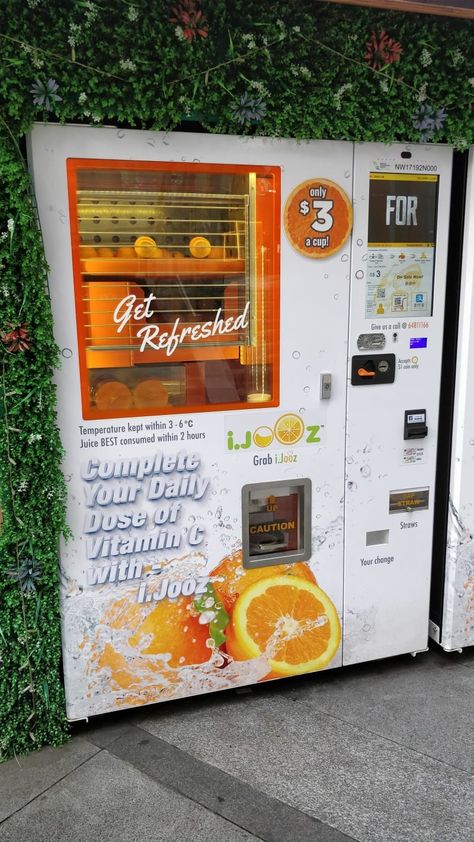 https://www.buzzfeed.com/kevinsmith/singapore-is-a-modern-paradise?origin=thum Juice Vending Machine, Orange Juice Machine, Food Vending Machines, Business Plan Infographic, Fresh Squeezed Orange Juice, Vending Machine Design, Singapore Trip, Juice Machine, Hoarding Design