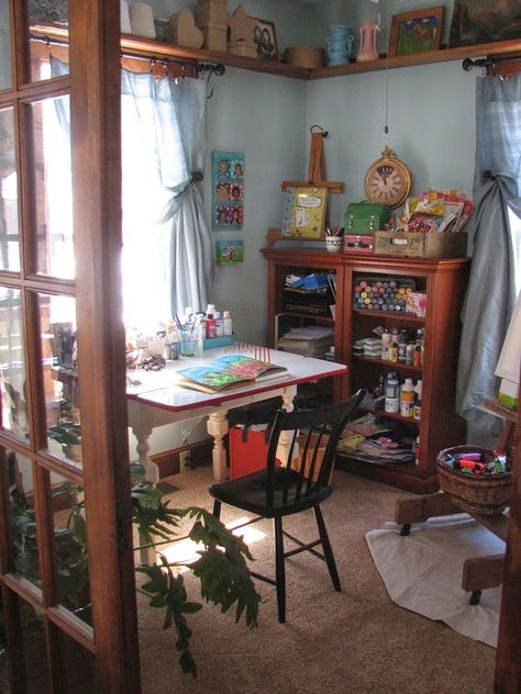 Small Spaces Ideas, Small Art Studio, Studio Shed, Art Studio Space, Art Studio Organization, Art Studio Room, Art Studio Design, Deco Studio, Art Studio At Home