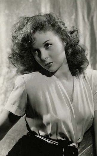 The Golden Year Collection Birthday Remembrance, Susan Hayward, Old Hollywood Stars, Classic Actresses, Hollywood Icons, Golden Age Of Hollywood, Movie Photo, Famous Women, Vintage Pinup