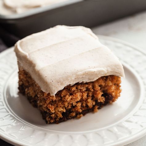 Oatmeal Chocolate Chip Cookie Cake, Chocolate Chip Oatmeal Cake, Oatmeal Chocolate Chip Cake, Oatmeal Snacks, Chocolate Chip Cake Recipe, Chocolate Chip Bundt Cake, Delish Cakes, Cooking Oatmeal, Cinnamon Cream Cheese