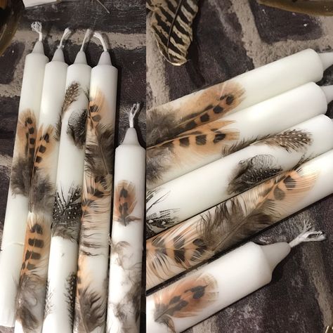 Candles With Feathers, Quail Feather Crafts, Diy Chicken Feather Crafts, Chicken Feather Art, Chicken Feather Crafts Ideas, Feather Ornaments Diy, Feather Display Ideas, Feather Diy Crafts, Feather Crafts Ideas