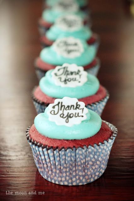 say thank you with a cupcake Cupcakes Decoration Diy, Thank You Cupcakes, Kids Birthday Food, Birthday Cake Fondant, Cupcake Recipes From Scratch, Birthday Cupcakes Decoration, Ideas Cupcakes, Birthday Party Snacks, Kid Cupcakes