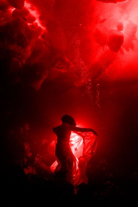 Feminine Horror Aesthetic, Rouge Mona Awad Aesthetic, Red Siren Aesthetic, Rouge Mona Awad, Red Water Aesthetic, Red Woman Aesthetic, Red Mermaid Aesthetic, Mona Awad, Dark Red Aesthetic