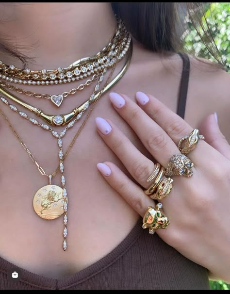 Xoxo Jewelry, Dope Jewelry Accessories, Necklaces And Rings, Dark Jewelry, Dope Jewelry, Chunky Jewelry, Jewelry Fashion Trends, Classy Jewelry, Jewelry Essentials