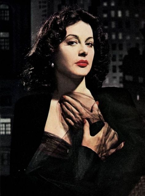 Hedy Lamarr: The 1940s Hollywood Beauty With Brilliant Mind ~ Vintage Everyday Hedi Lamarr, Hedy Lamarr, Mae West, Greta Garbo, Cary Grant, Love Vintage, Hollywood Glam, Golden Age Of Hollywood, Vintage Glamour