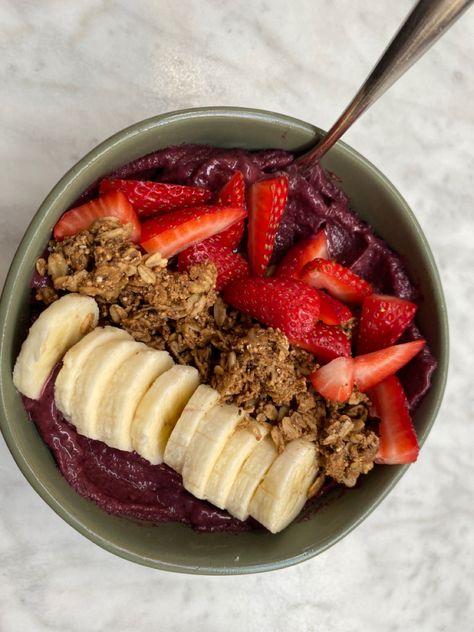 Homemade Acai Bowl, Healthy Lunch Snacks, Healthy Food Dishes, Healthy Food Motivation, Healthy Lifestyle Food, Lunch Snacks, Food Obsession, Healthy Snacks Recipes, Yummy Food Dessert