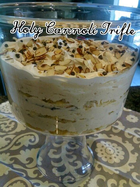 Pers~ a~Natalie: Holy Cannoli Trifle Cannoli Trifle, Trifle Bowl Recipes, Trifle Dessert Recipes, Holy Cannoli, Cannoli Cream, Dessert Oreo, Trifle Pudding, Trifle Desserts, Individual Desserts