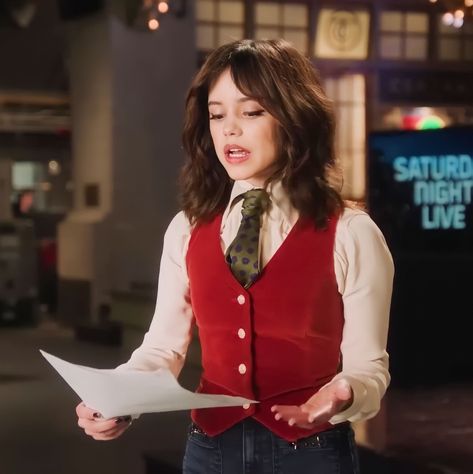 Jenna Ortega Snl, Wednesday Dance, 90s Rappers Aesthetic, 90s Rappers, Women Wearing Ties, Human Interest, The Third Man, Night Live, Saturday Night Live