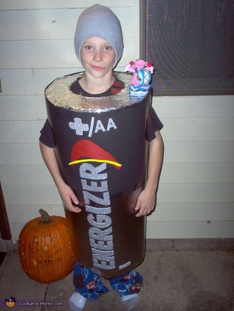 Energizer Battery - Homemade costumes for boys Hit Girl Costumes, Hula Girl Costume, 2010 Halloween, Dark Fairy Costume, Lamb Costume, Handmade Halloween Costumes, Energizer Battery, Clever Costumes, Energizer Bunny