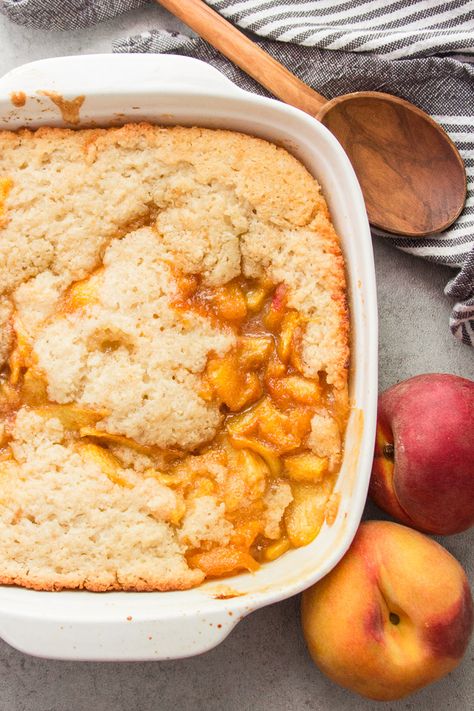 Vegan Peach Pie, Vegan Cobbler, Vegan Vanilla Ice Cream, Beginner Baking, Vegan Peach Cobbler, Peach Filling, Earth Food, Vegan Peach, Plant Based Desserts