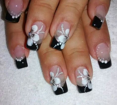 Black And White Nails, Nail Tip Designs, Nails Art Designs, Manicure Nail Designs, Elegant Nail Art, Gel Nail Art Designs, Floral Nail Designs, Fancy Nails Designs, Pretty Nail Art Designs