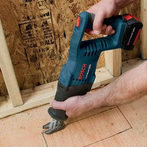 Get the Most From Your Recip Saw Work Shop Ideas, Electronic Tools, Reciprocating Saws, Furniture Craft, Tool Tips, Workshop Tools, Kreg Jig, Saw Tool, Shop Class