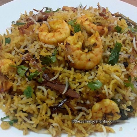 prawns biryani recipe Shrimp Biryani, Prawn Biryani Recipes, Chicken Dum Biryani Recipe, Prawn Biryani, Easy Biryani Recipe, Dum Biryani Recipe, Hyderabadi Biryani, Hyderabadi Cuisine, Hyderabadi Chicken