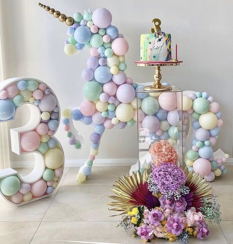 Unicorn Themed Birthday Party, Girl Birthday Decorations, Birthday Party Theme Decorations, Birthday Balloon Decorations, Diy Birthday Decorations, Balloon Design, Balloon Diy, Unicorn Gifts, Balloon Decorations Party