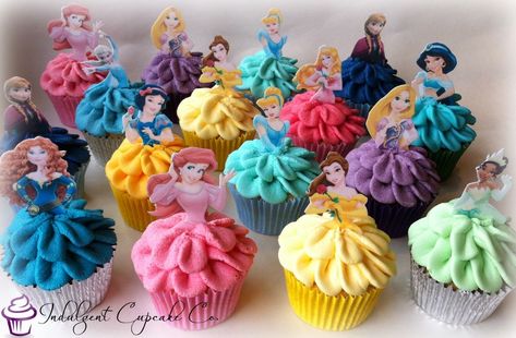 Princess Cupcakes Ideas, Cupcakes Princess, Princess Birthday Cupcakes, Princess Cupcake Cake, Cupcakes Princesas, Rapunzel Birthday Cake, Frozen 3rd Birthday, Frozen Birthday Party Cake, Disney Princess Birthday Cakes