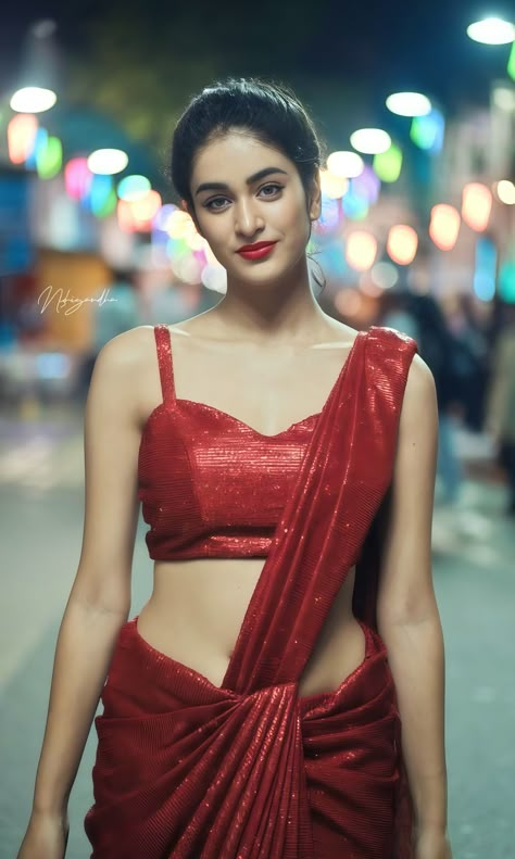 #diwali #outfits #saree #fashion #style Almirah Designs, Diwali Outfits, Saree Fashion, Divine Beauty, Nice Photos, Sonam Kapoor, Drawing Reference Poses, Anime Pics, Reference Poses