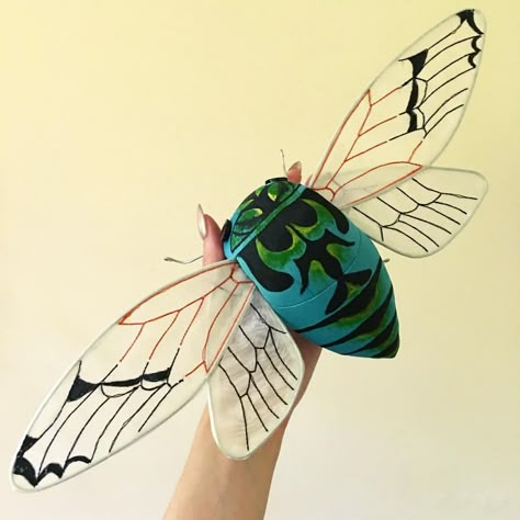 Bug Wings, Wings Painting, Couture Ideas, Painting Fabric, Bug Art, Textile Sculpture, Kids Art Class, Beautiful Bugs, 3d Studio