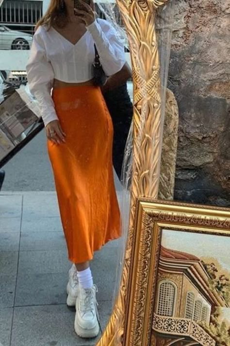 Orange Skirt, Looks Street Style, Mode Inspo, 가을 패션, Mode Inspiration, Summer Fits, Looks Vintage, Outfits Casuales, Aesthetic Fashion