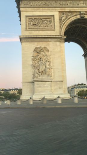 Les Champs Elysees, Sunrise In Paris, Paris Video, Paris Travel Photography, All Inclusive Trips, Istoria Artei, Paris Aesthetic, Beautiful Cities, Paris Photo