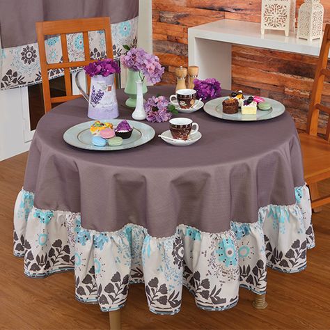 Mantel Redondo Candil #Cocina #Comedor #Mantel #Hogar #IntimaHogar #Decoracion Dining Table Cloth, Mantel Redondo, Outdoor Ottoman, Table Cloth, Ottoman, Dining Table, Outdoor Furniture, Table Decorations, Couture