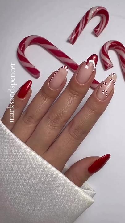 Christmas Nail Art Ideas, Cute Christmas Nails, Christmas Gel Nails, Summery Nails, Short Acrylic Nails Designs, Xmas Nails, Nail Art Ideas, Christmas Nail, Christmas Nail Art