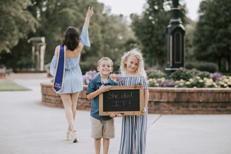 Mommy Did It Graduation Pictures, Mom College Graduation Pictures, Ma Graduation Pictures, Graduation Pics With Kids, Single Mom Graduation Pictures, Nursing Graduation Pictures With Kids, Mom And Baby Graduation Pictures, Mom Graduation Pictures, Mommy And Me Graduation Pictures