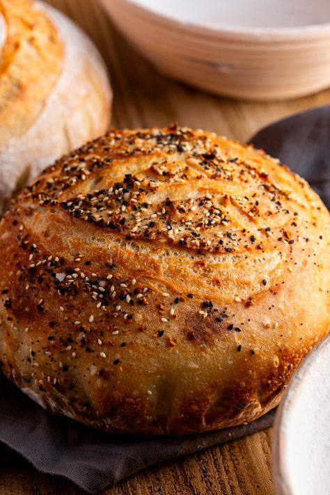 Everything Bagel Sourdough Bread, Everything Bagel Sourdough, Sourdough Bread Bowls, Dutch Oven Uses, Everything Seasoning, Danish Dough, Everything Bagel Seasoning, Easy Sourdough, Discard Recipes