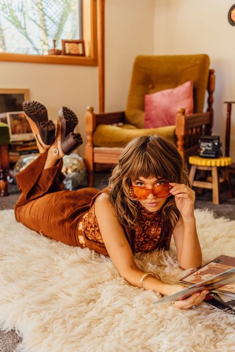 Orange Aesthetic Photoshoot, Eclectic Photoshoot, Vintage Theme Photoshoot, Photoshoot 70s, Hippie Photoshoot, 60s Photoshoot, 70s Shoot, 70s Photoshoot, Retro Shoot