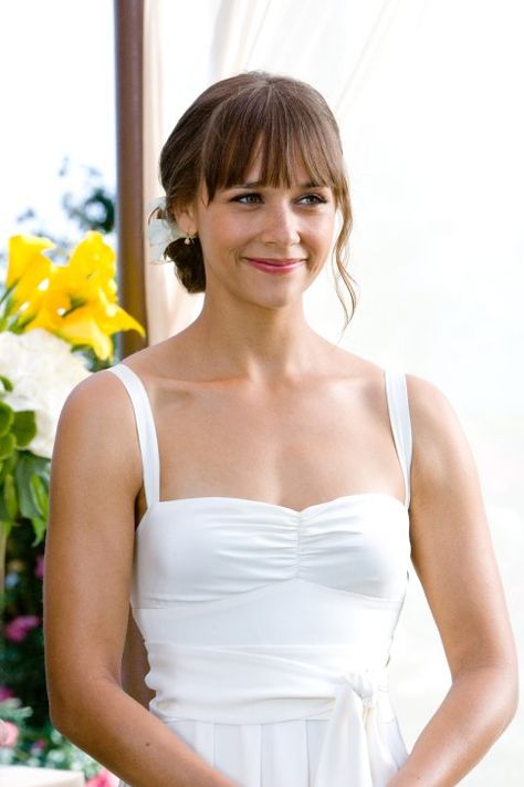 Rashida Jones style wedding dress from I love you, man Movie Wedding Dresses, Bride Wars, Rashida Jones, Celebrity Wedding Dresses, Wedding Movies, Sony Pictures, Iconic Movies, Celebrity Hairstyles, Wedding Men