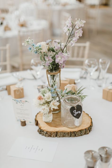 Table Centrepiece Decor Log Slice Flowers Jars Pretty GG’s Yard Wedding Amy Lou Photography Log Slice Table Decorations, Log Centerpieces, Romantic Wedding Venue, Log Slice, Handmade Wedding Dresses, Barn Wedding Decorations, Yard Wedding, Rustic Coastal, Rustic Wedding Table