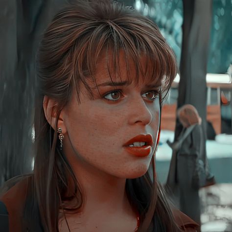 Sidney Prescott Fanart, Sidney Prescott Icon, Sidney Prescott, Neve Campbell, Scream Movie, Character Reference, Scream, Quick Saves