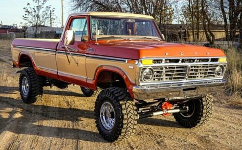 Pretty Trucks, Older Trucks, Ford Highboy, 80s Aesthetic Wallpaper, Obs Truck, Hot Trucks, Aesthetic Cars, Vintage Pickup, Dream Trucks